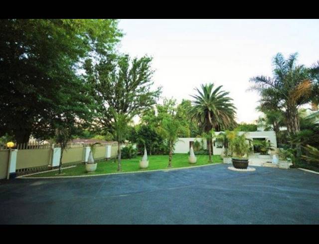 7 BEDROOM HOUSE SOLD IN ALBERANTE